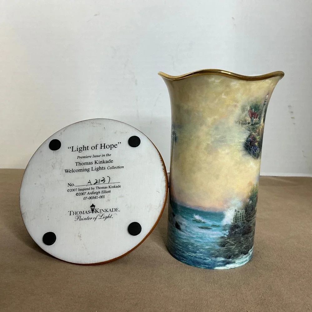 Thomas Kinkade Light of Hope Welcoming‎ Lights Votive Hurricane Coastal Decor